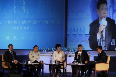 嘉凱城集團(tuán)董事、副總裁李懷彬先生在第一財(cái)經(jīng)地產(chǎn)匯年度峰會(huì)上表示，新型城鎮(zhèn)化的核心就是集聚